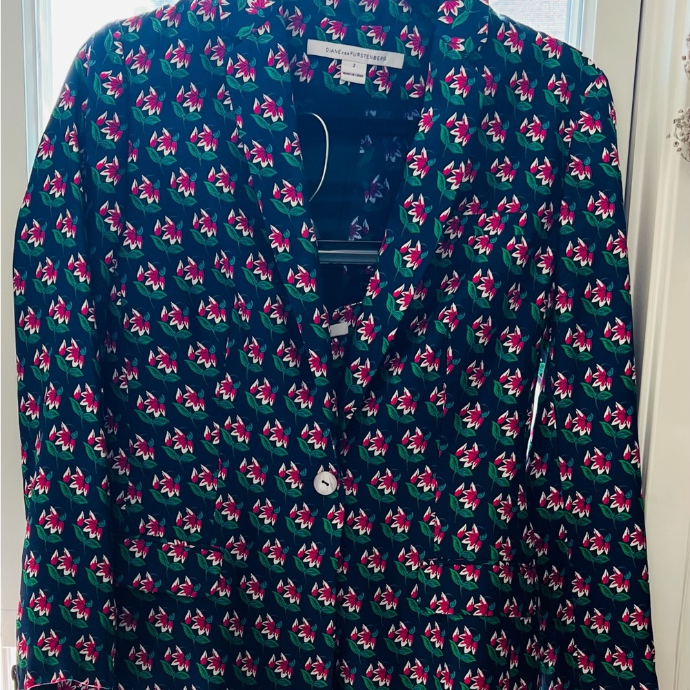 DVF silk blazer and pant suit. Brand new - never been worn.